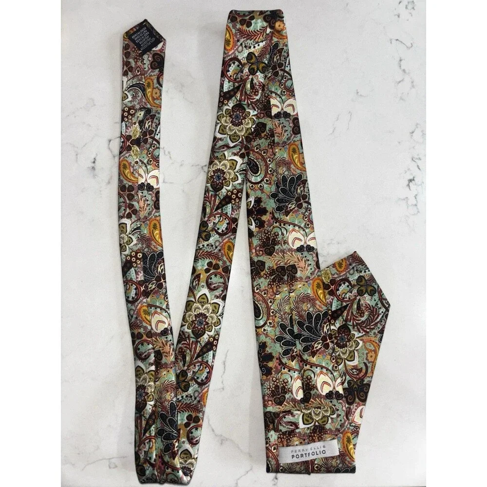 Perry Ellis Portfolio Men's Tie Multicolor Paisley Pointed